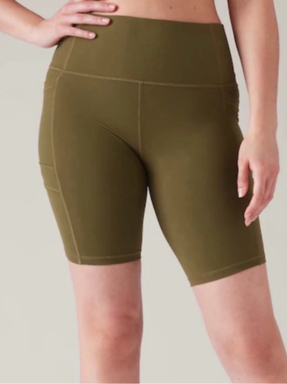 Athleta Salutation Stash Cargo 9" Short Sz Med Olive Green Yoga Run